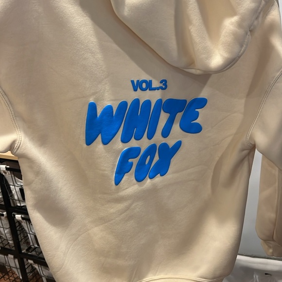 Fox Cream Zip Up Sweater with Blue Logo - Picture 2 of 5